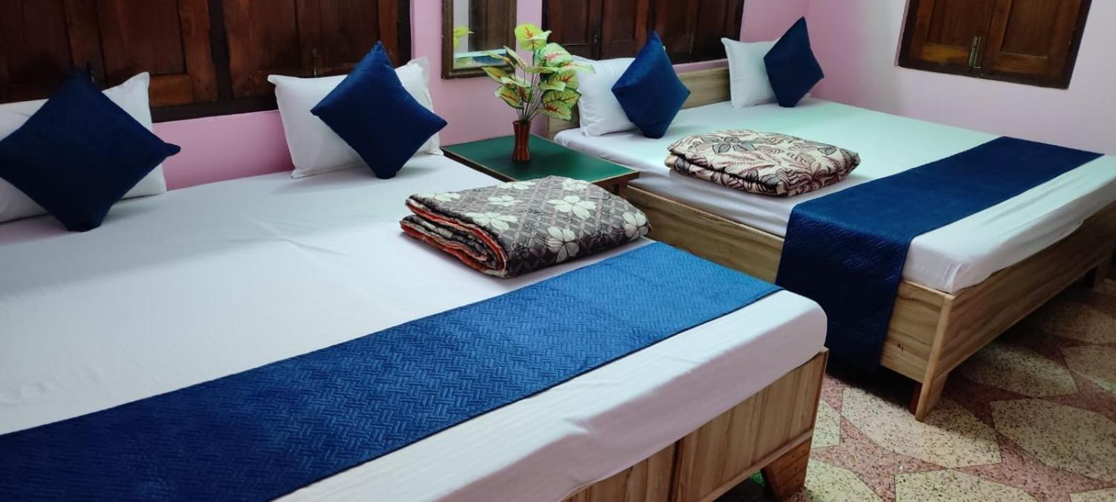 Madhavi Homestay *
