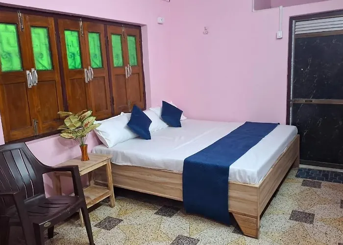 Madhavi Homestay