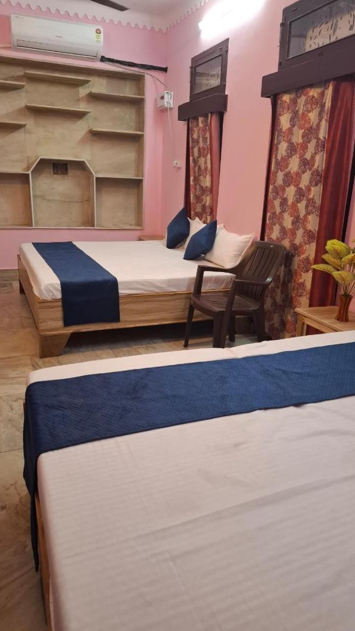 Madhavi Homestay Varanasi